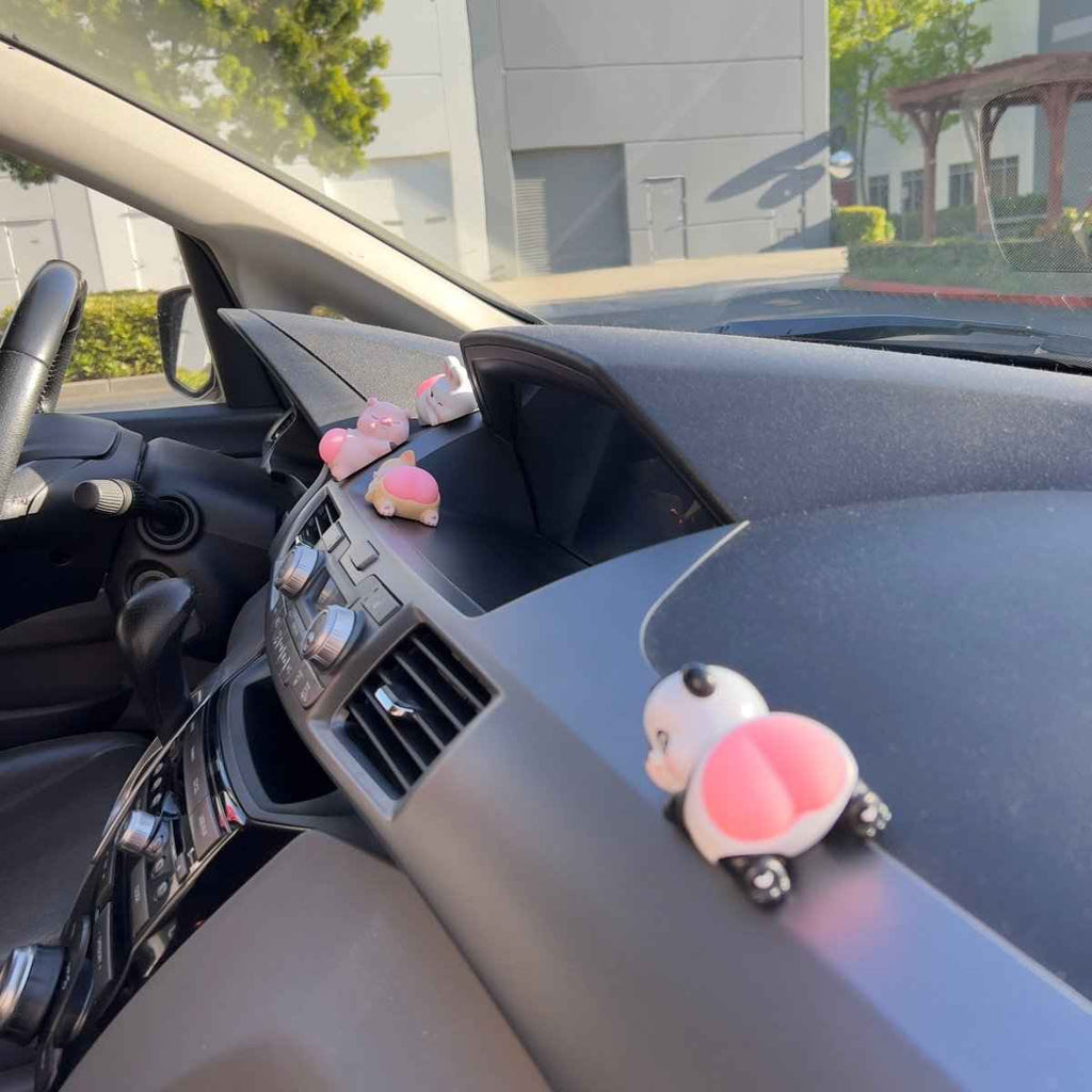 Bouncy Butt Car Ornament – Cute Animal Dashboard Silicone Decor